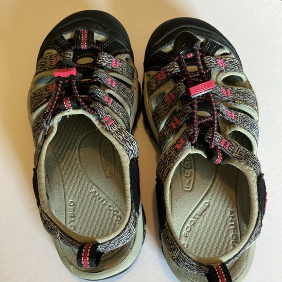 Keen waterproof hiking river sandals shoes pink gray black - Picture 2 of 6